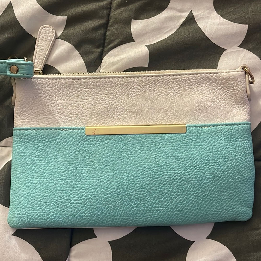 Wristlet, but also crossbody